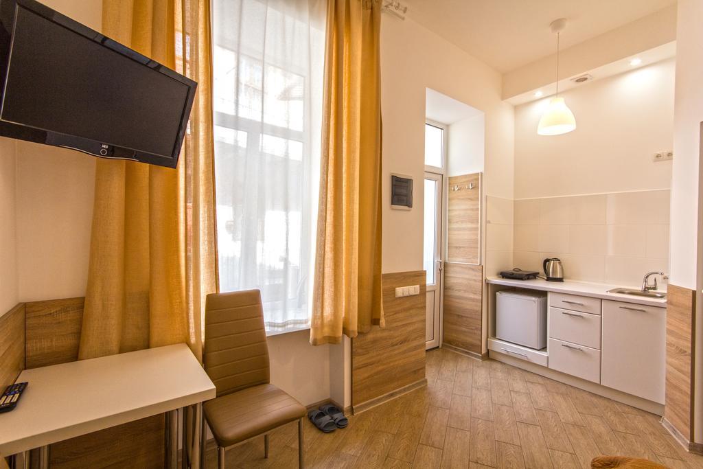 Mini Smart Apartments On Shpytalna 13- Economy Apartment إلفيف المظهر الخارجي الصورة